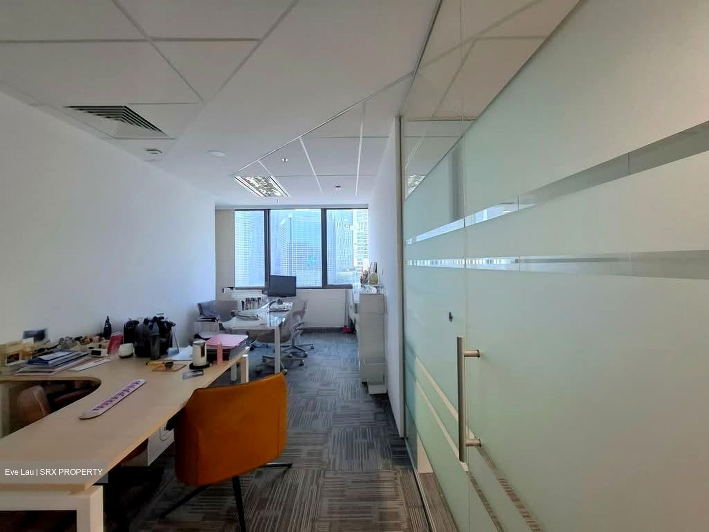 United Square (D11), Office #618737981